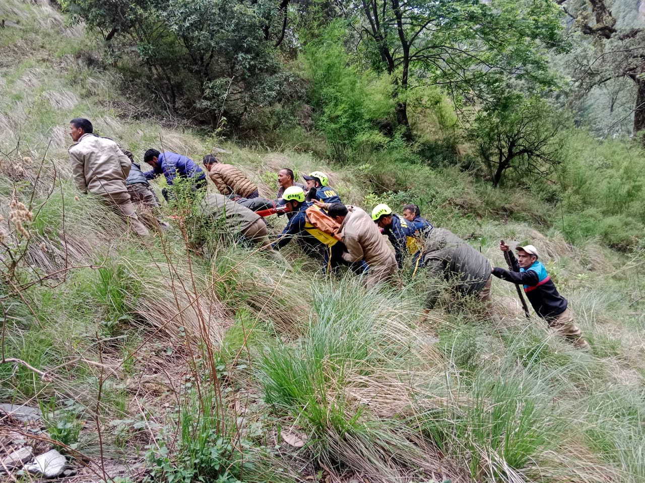 उत्तरकाशी के भटवाड़ी में हेलीकाप्टर दुर्घटनाग्रस्त