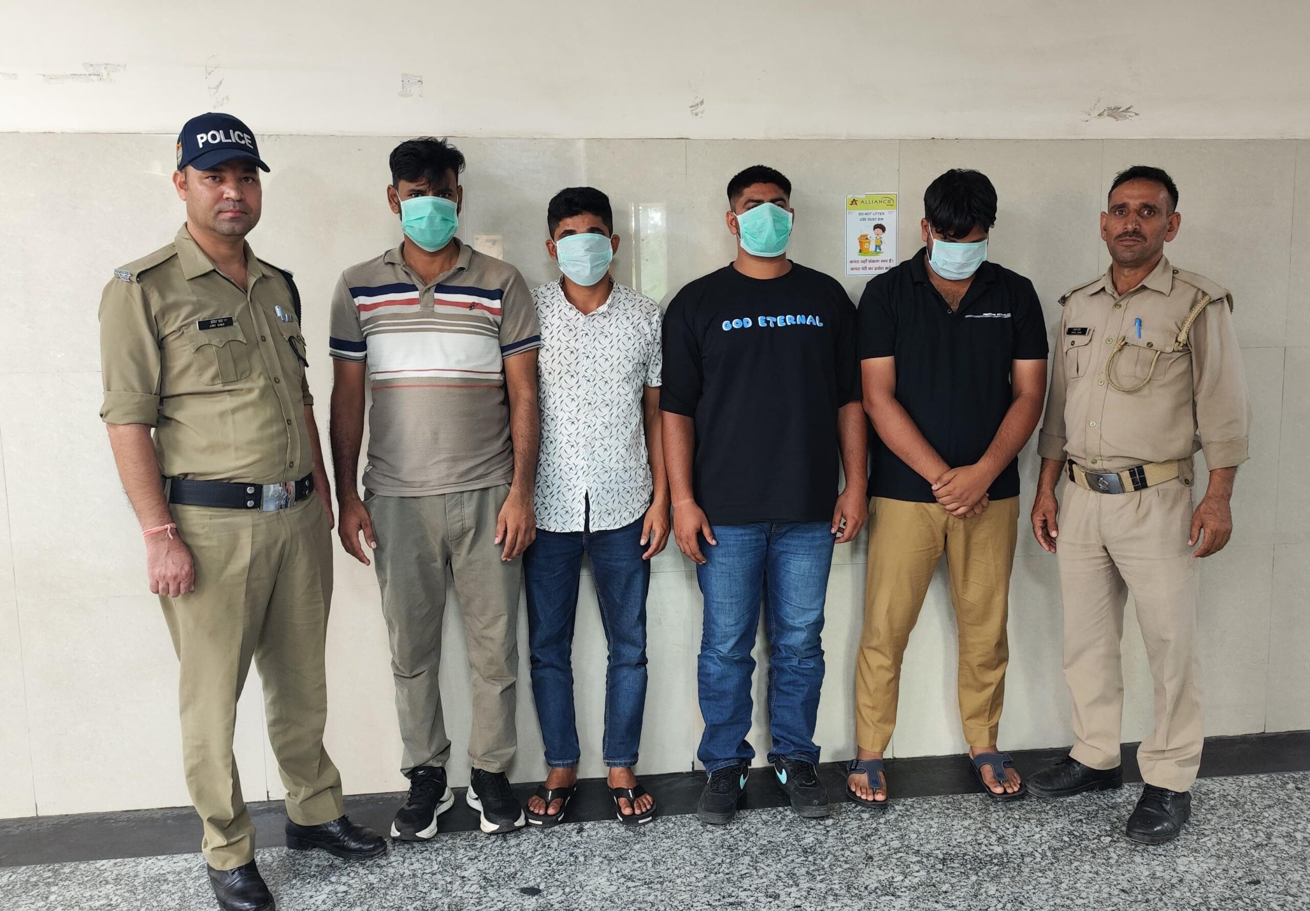 स्पा सेंटर की आड़ में चल चल रहा था देह व्यापार का धंधा  पुलिस ने स्पा संचालक समेत 4 आरोपियों को मौके से किया गिरफ्तार