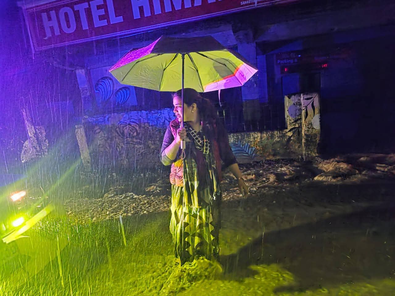 कारलीगाढ़ में बादल फटा जिलाधिकारी ने संभाली कमान  एसडीआरफ मौके पर मौजूद रेसक्यू अभियान जारी